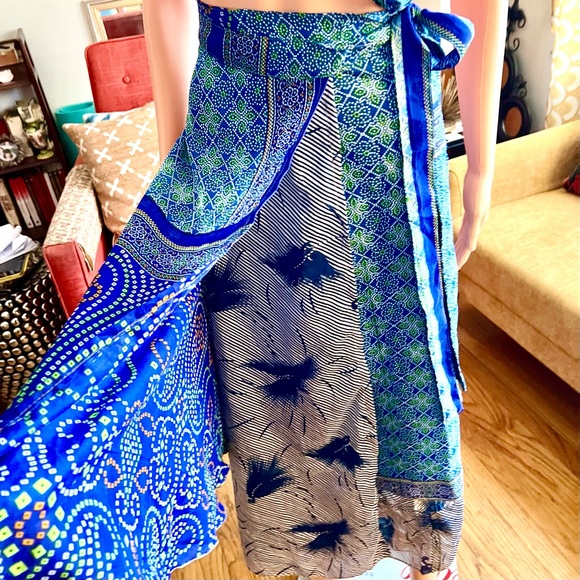 Handmade Vintage Saree Wrap Skirt - Picture 5 of 7